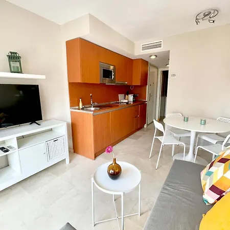 Apartment Encantador En By Bebalmy